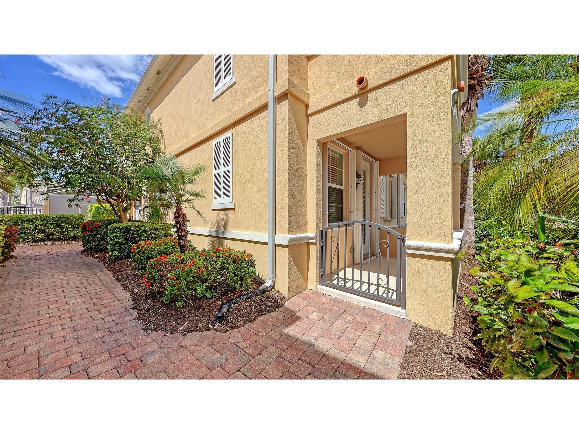 1586 Dorgali Drive Sarasota FL 34238 A4691018 image2