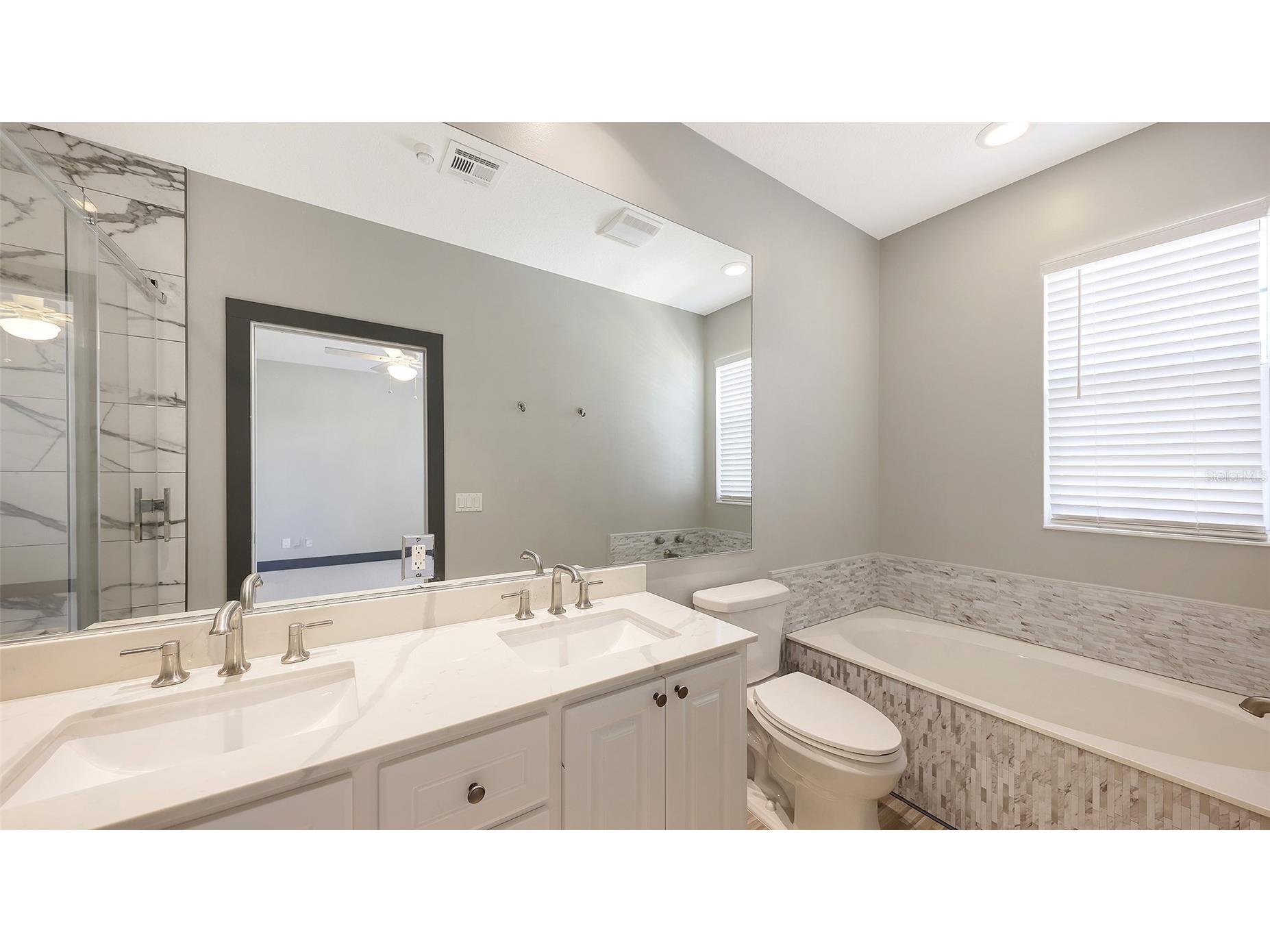 1586 Dorgali Drive Sarasota FL 34238 A4691018 image32