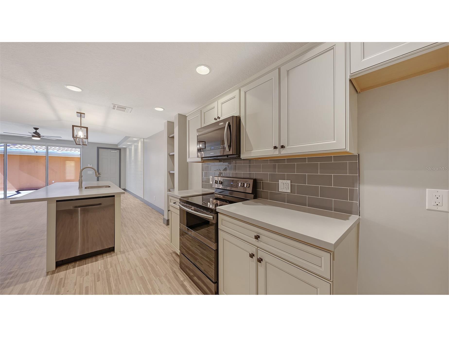 1586 Dorgali Drive Sarasota FL 34238 A4691018 image8