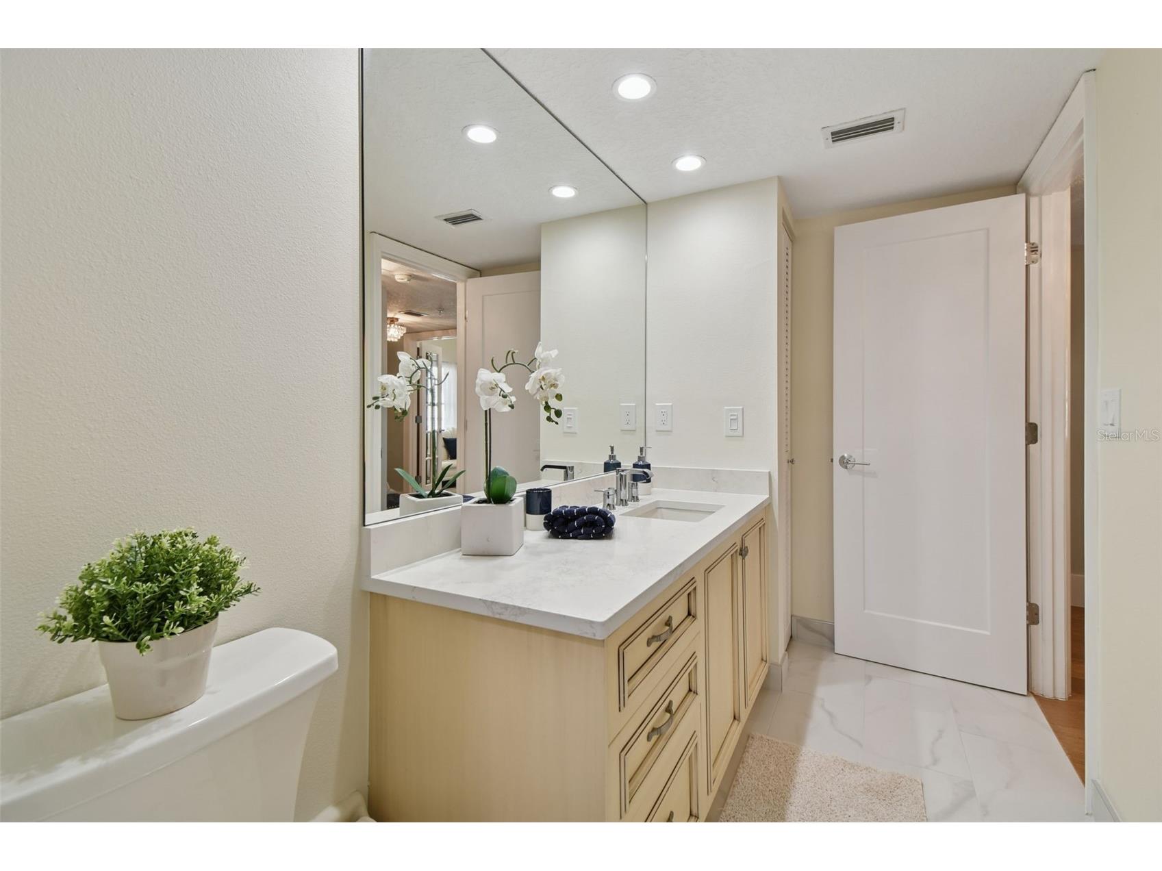 1586 Gulf Boulevard #2502 Clearwater Beach FL 33767 - SAND KEY/GULF OF MEXICO TB8458105 image14