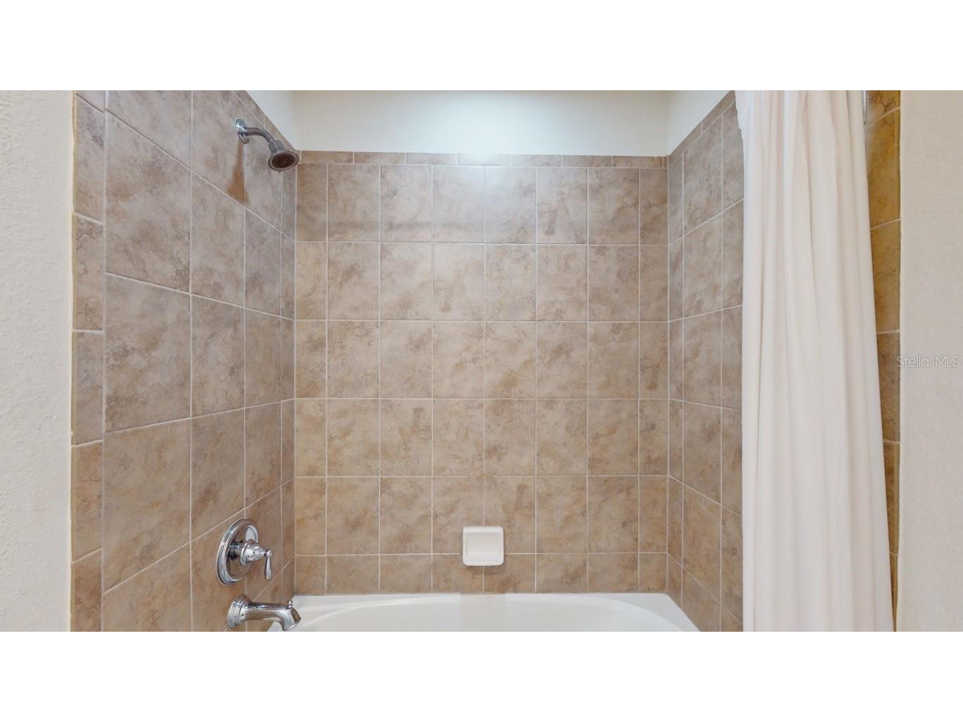 1586 Lima Avenue Kissimmee FL 34747 O6210246 image37