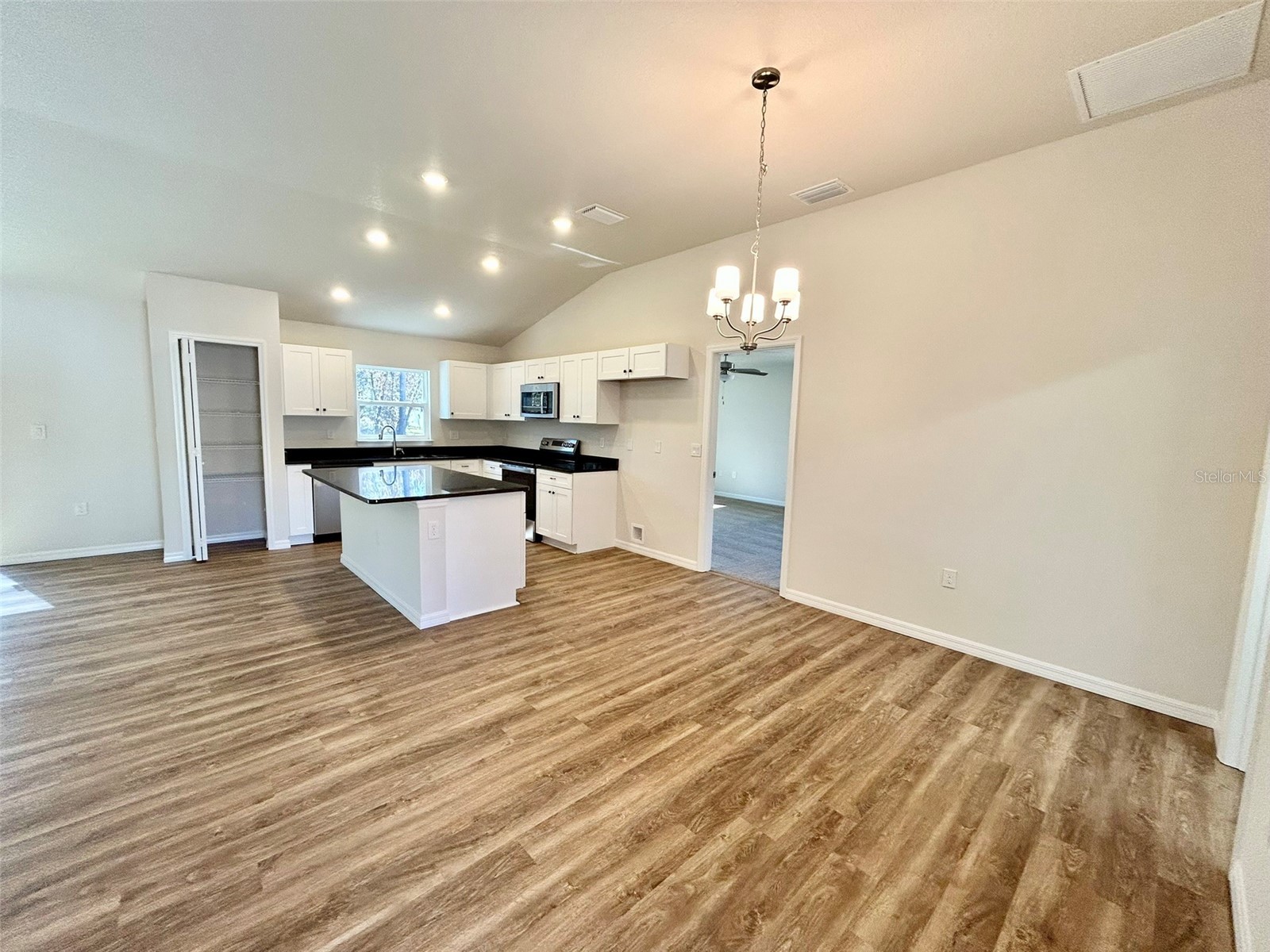 1586 W Gainsboro Lane Citrus Springs FL 34434 OM718033 image5