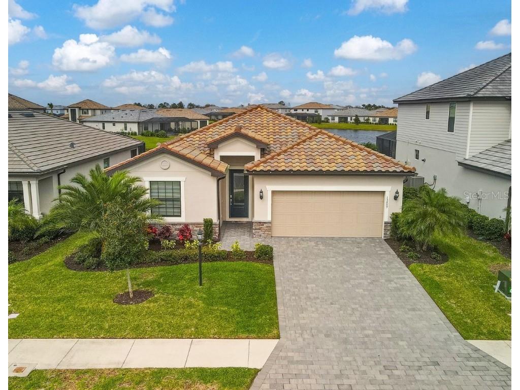 15889 Islandwalk Avenue Bradenton FL 34211 - POND U8231023 image1