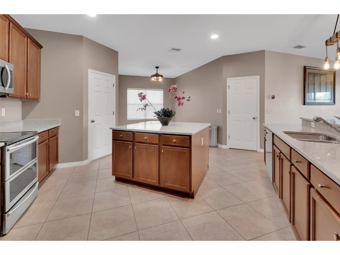 1589 Blue Grass Boulevard Deland FL 32724 V4946306 image12