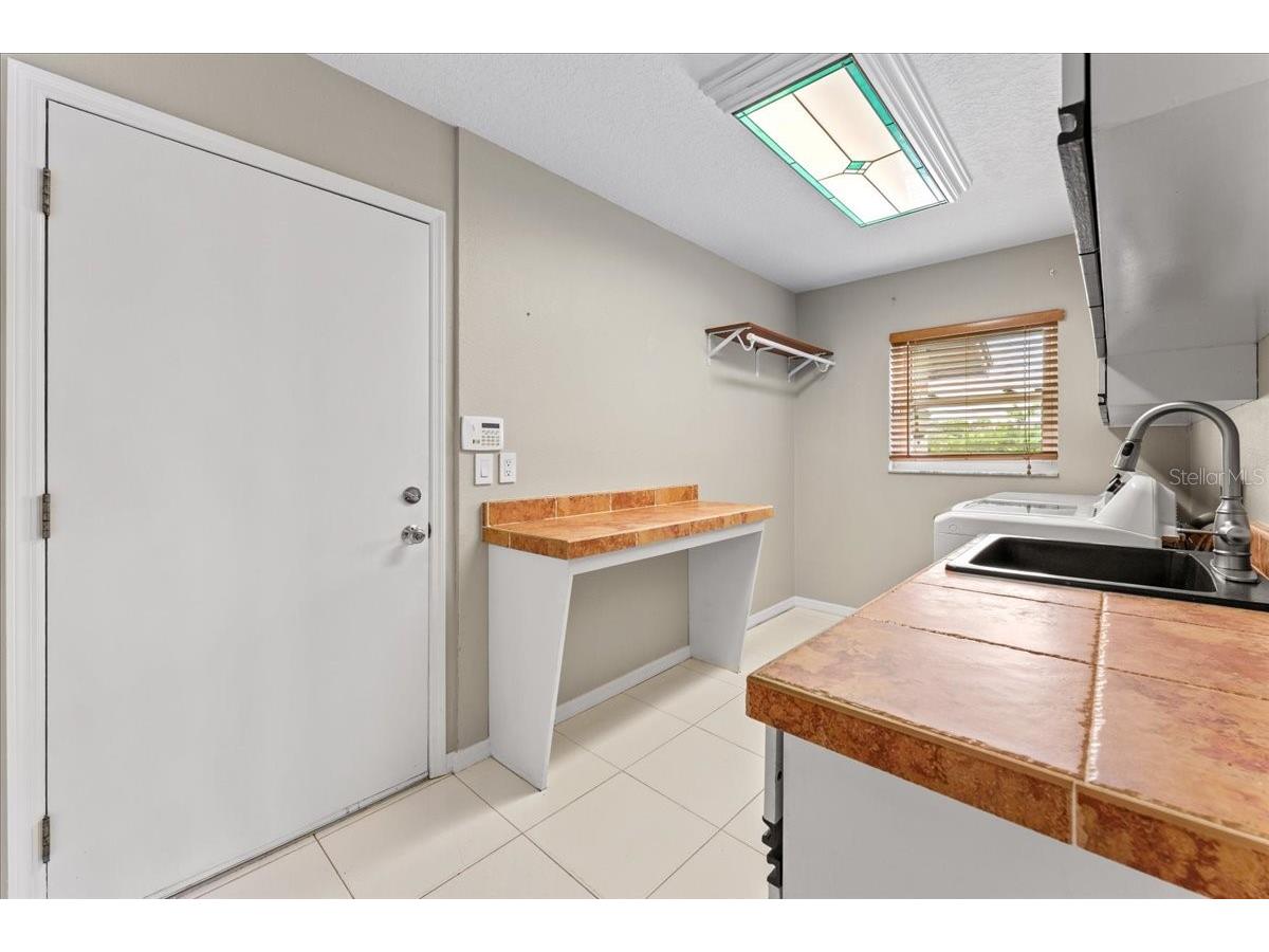 1589 Mary Lane Tarpon Springs FL 34689 - SALT LAKE TB8516504 image63