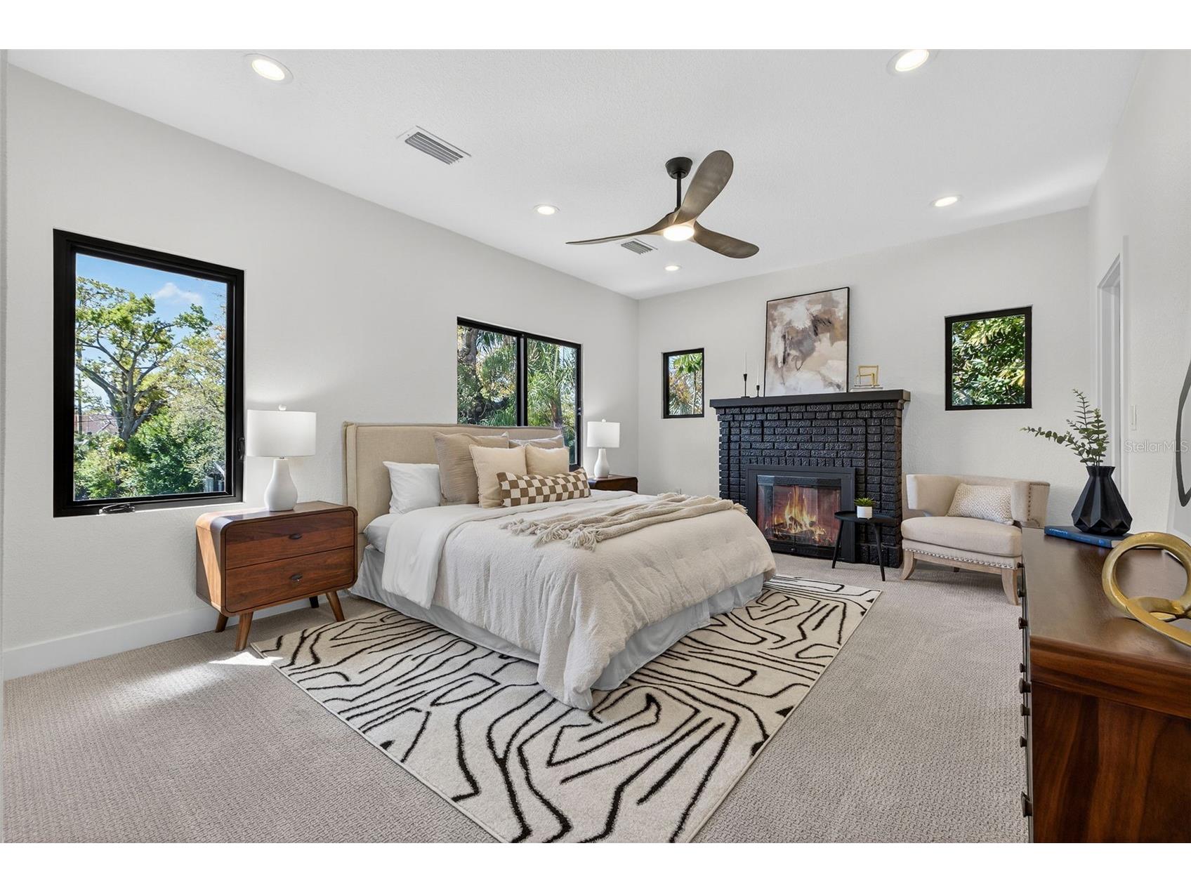 159 17th Avenue N Saint Petersburg FL 33704 TB8484086 image39