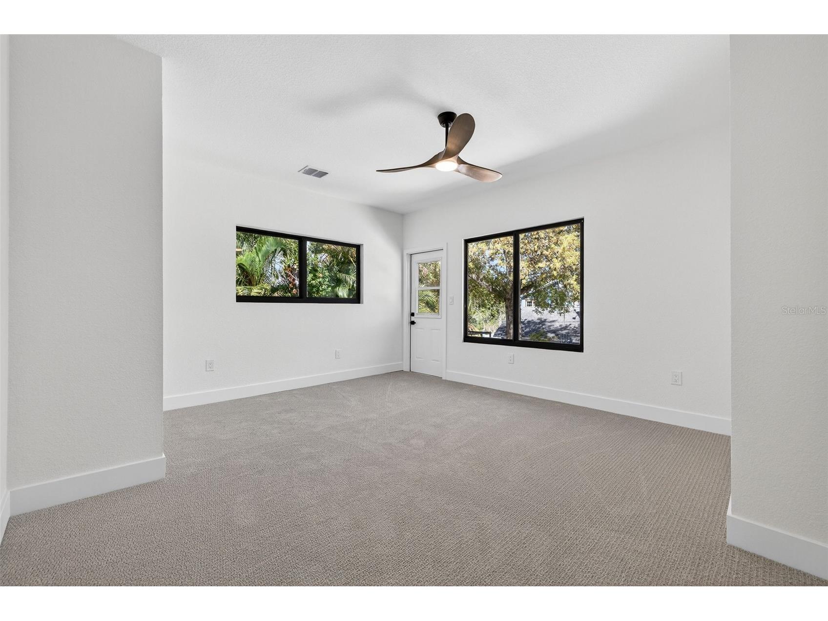 159 17th Avenue N Saint Petersburg FL 33704 TB8484086 image47