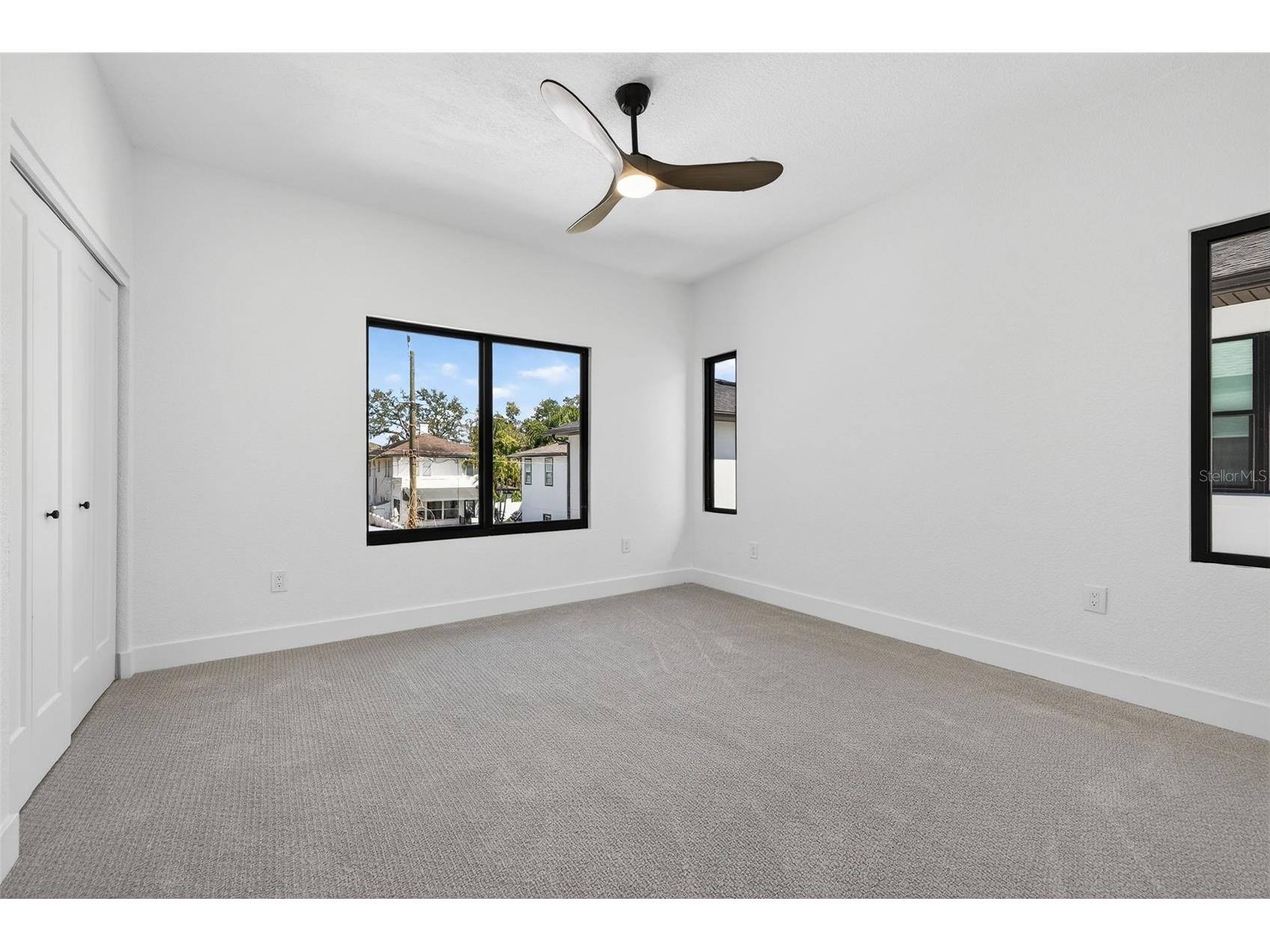 159 17th Avenue N Saint Petersburg FL 33704 TB8484086 image53