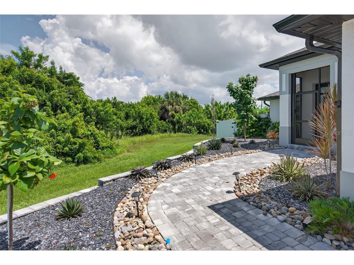 159 April Road Rotonda West FL 33947 N6140183 image3