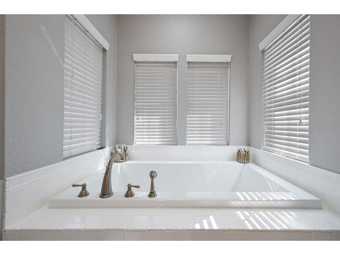 159 Crescent Drive Anna Maria FL 34216 A4673926 image35