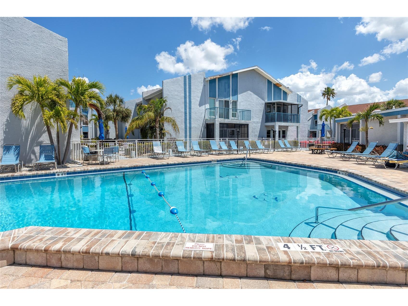 159 Medallion Boulevard #F Madeira Beach FL 33708 TB8507282 image3