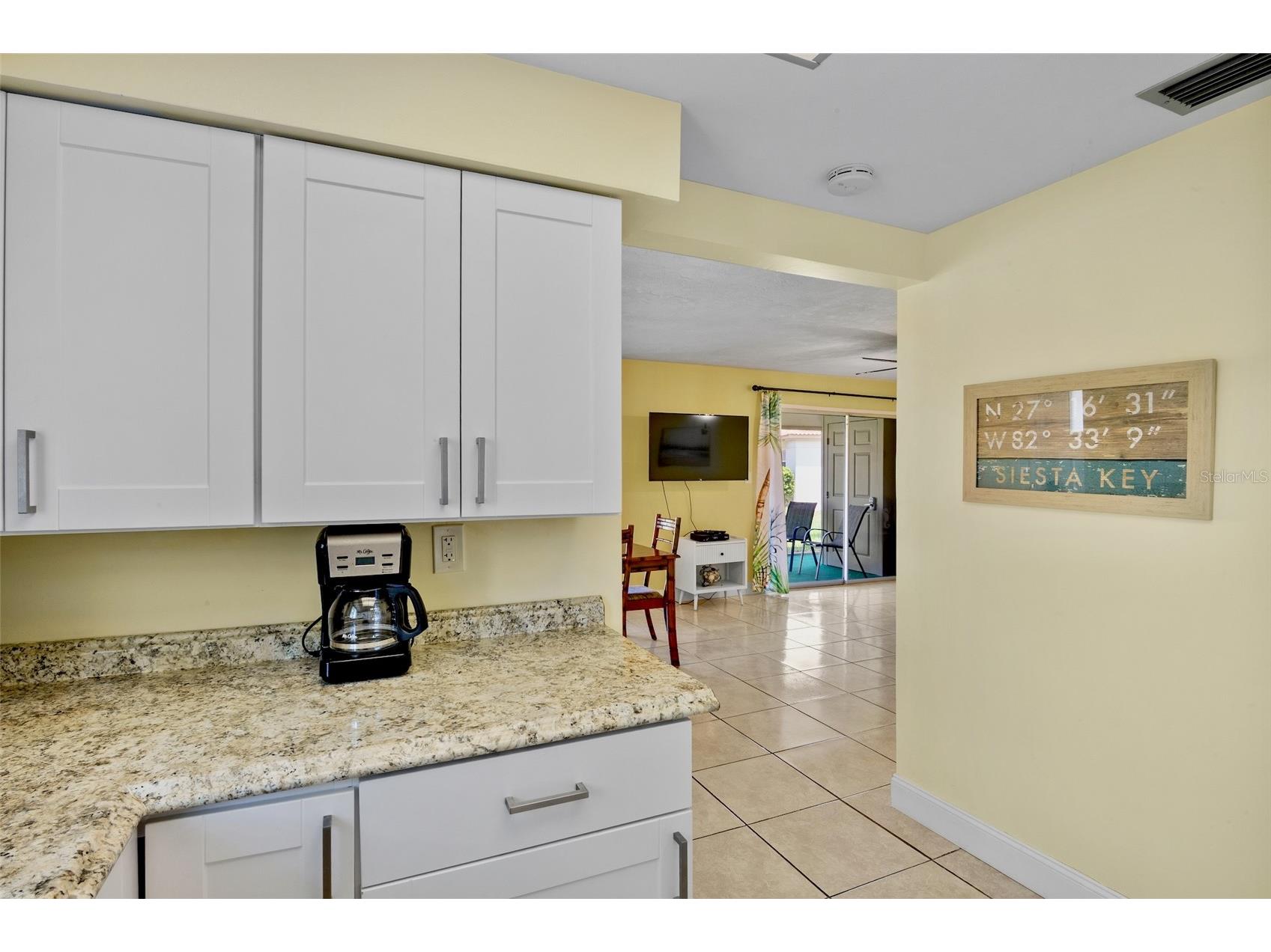 159 Vista Hermosa Circle #27B Sarasota FL 34242 A4698551 image14