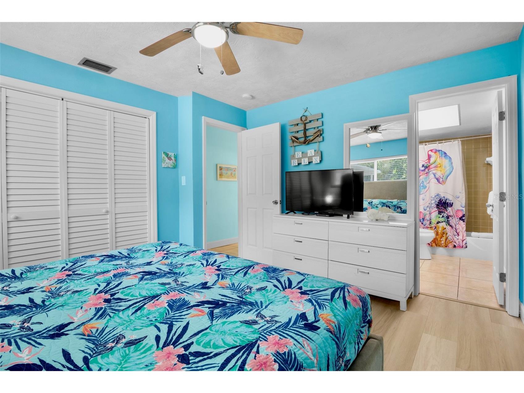 159 Vista Hermosa Circle #27B Sarasota FL 34242 A4698551 image17