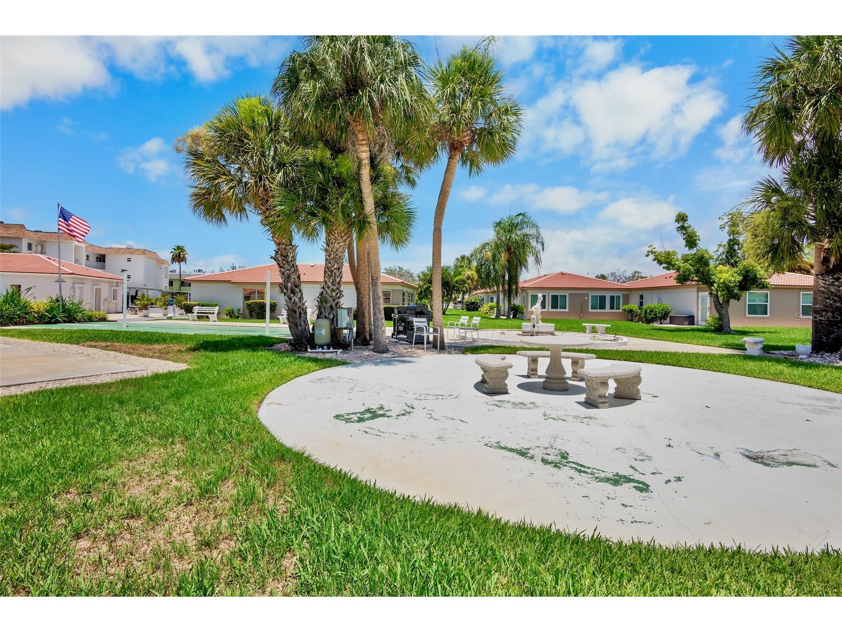 159 Vista Hermosa Circle #27B Sarasota FL 34242 A4698551 image34