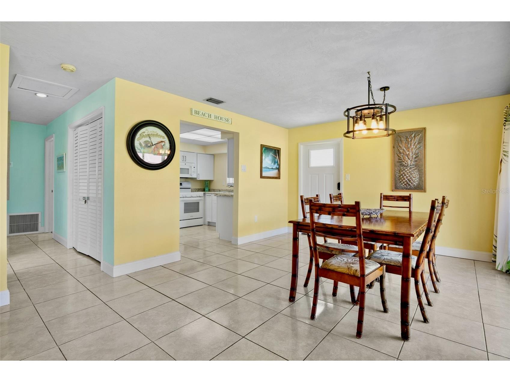 159 Vista Hermosa Circle #27B Sarasota FL 34242 A4698551 image8