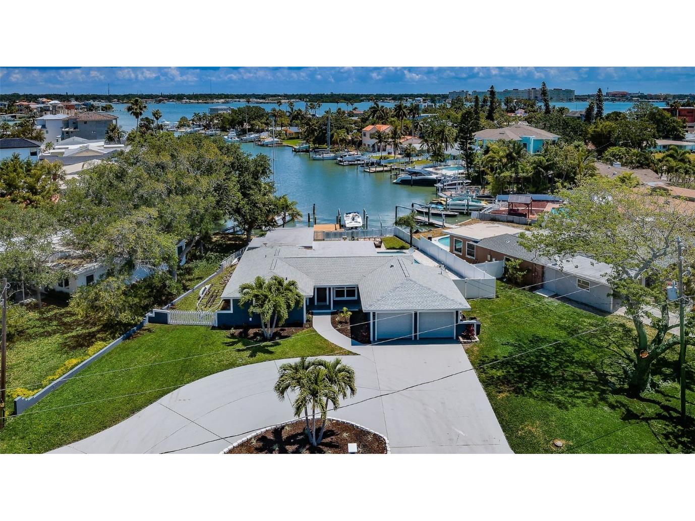 15905 Redington Drive Redington Beach FL 33708 - INTRACOASTAL WATERWAY U8198783 image1