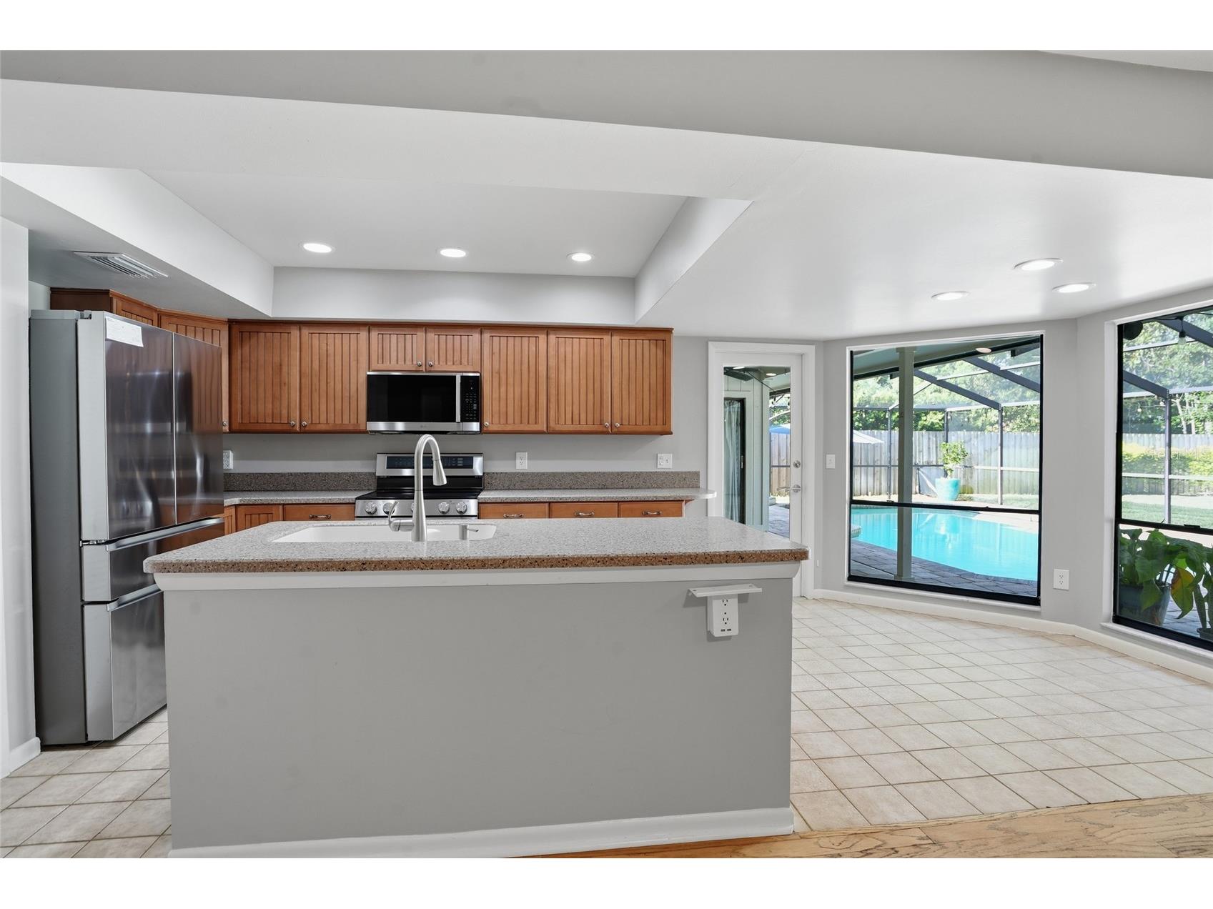 15908 Hampton Village Drive Tampa FL 33618 TB8529302 image21
