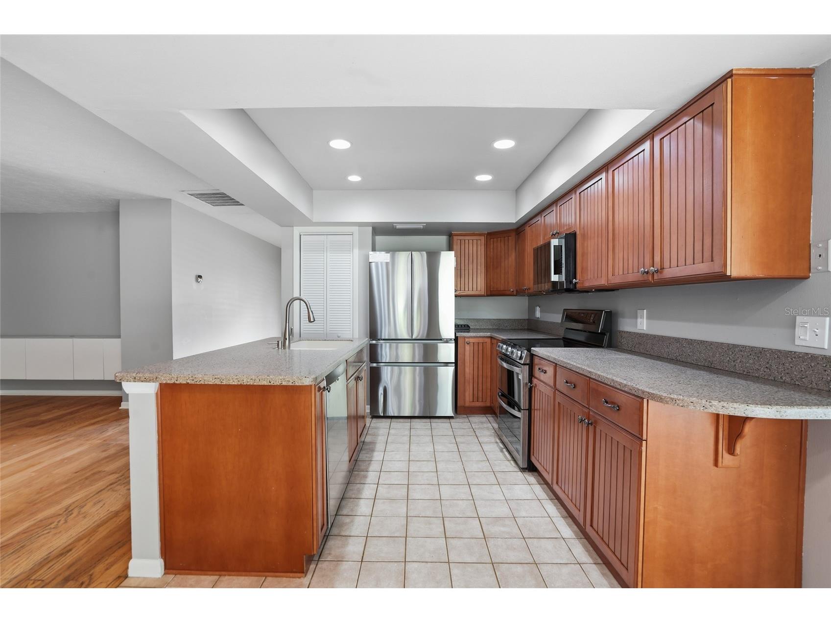 15908 Hampton Village Drive Tampa FL 33618 TB8529302 image23