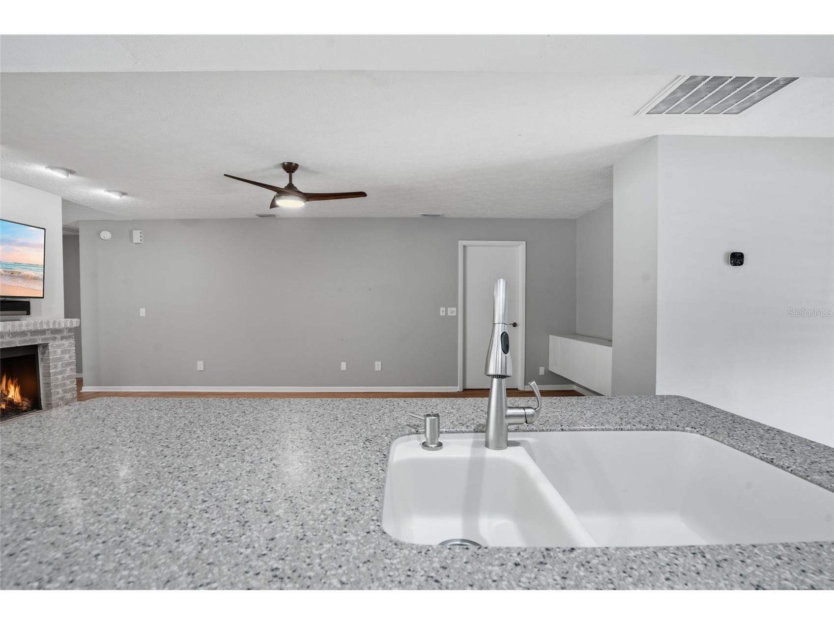 15908 Hampton Village Drive Tampa FL 33618 TB8529302 image24