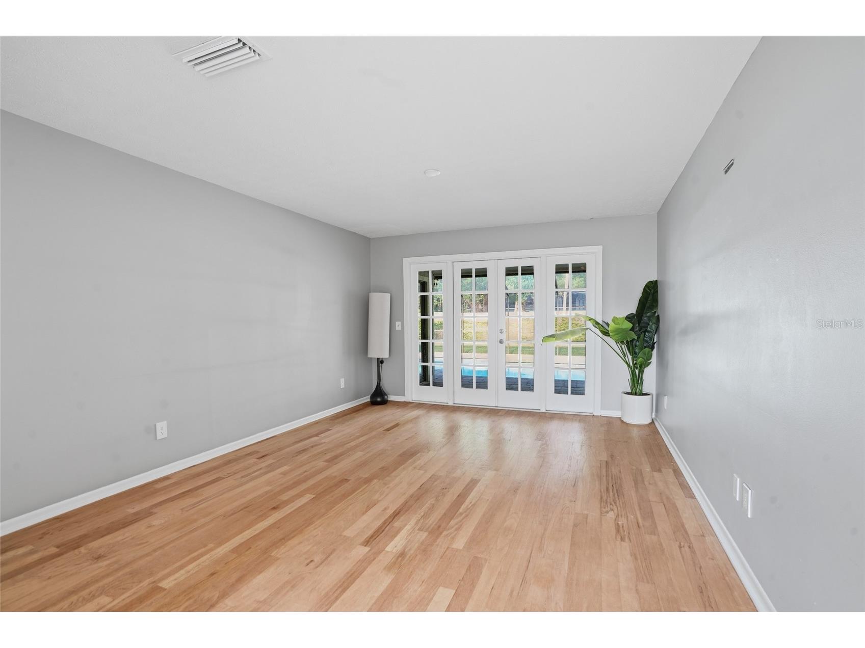 15908 Hampton Village Drive Tampa FL 33618 TB8529302 image7