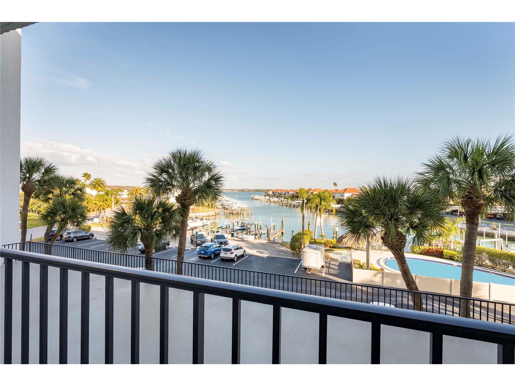 1591 Gulf Boulevard #203S Clearwater Beach FL 33767 TB8481486 image4