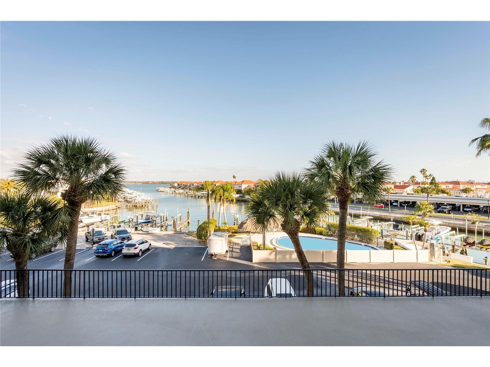 1591 Gulf Boulevard #203S Clearwater Beach FL 33767 TB8481486 image5