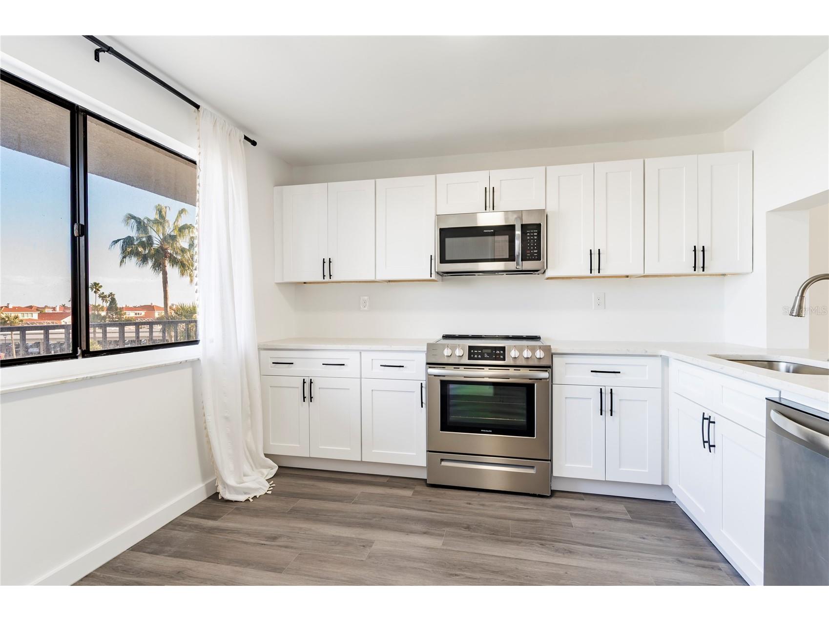 1591 Gulf Boulevard #203S Clearwater Beach FL 33767 TB8481486 image7