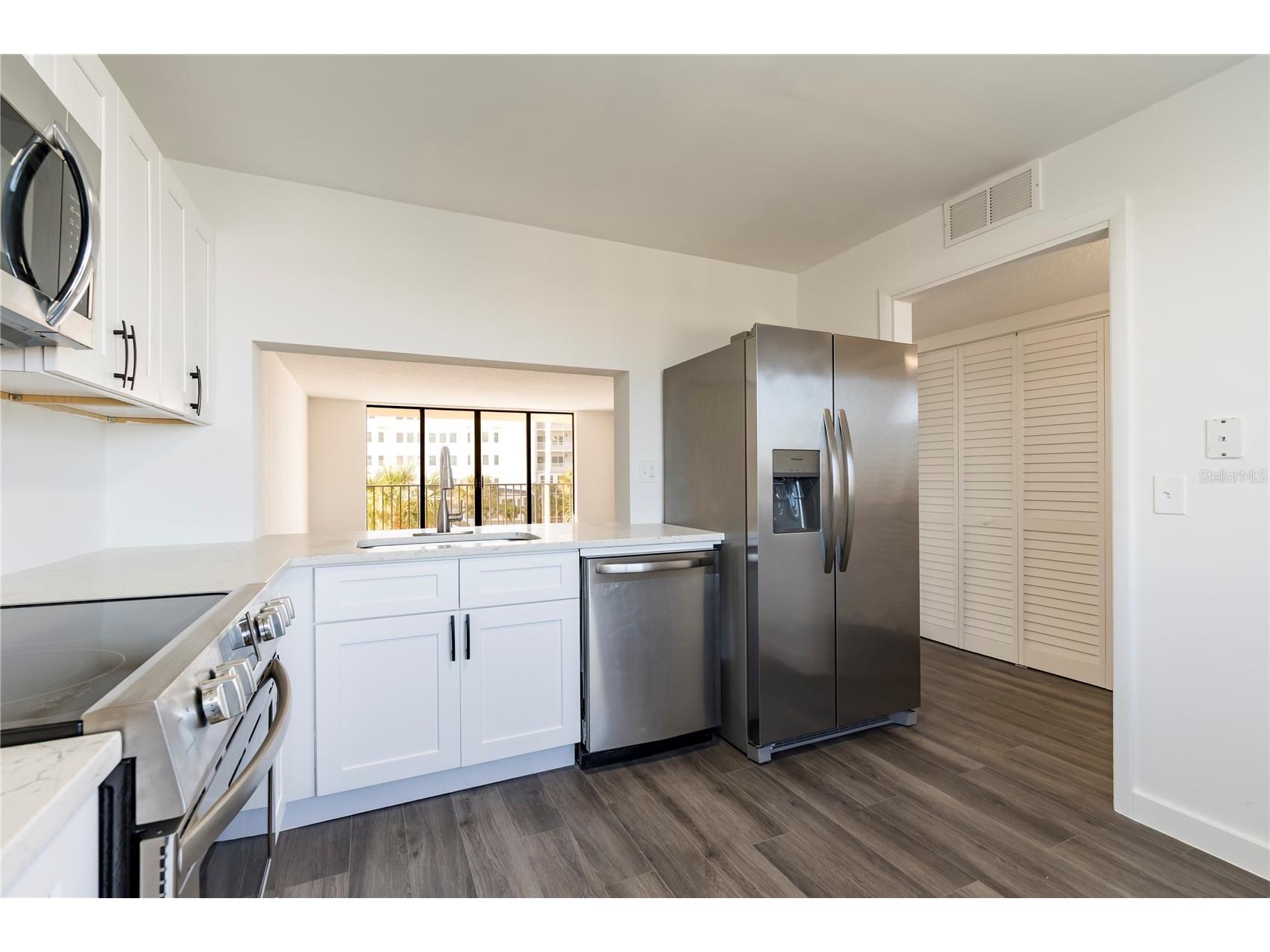 1591 Gulf Boulevard #203S Clearwater Beach FL 33767 TB8481486 image9