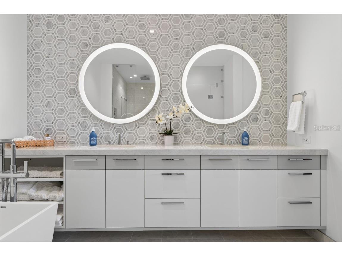 1591 Gulf Of Mexico Drive #216 Longboat Key FL 34228 - GULF OF MEXICO A4665247 image31