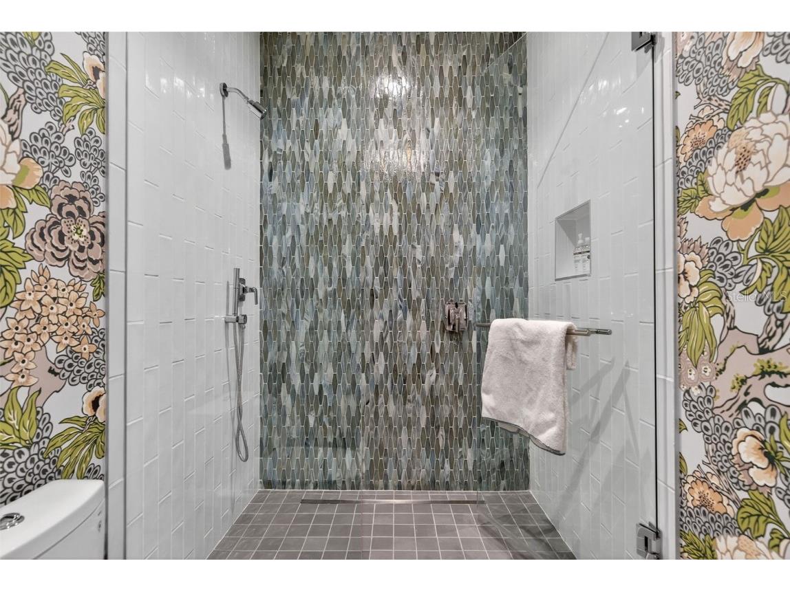 1591 Gulf Of Mexico Drive #216 Longboat Key FL 34228 - GULF OF MEXICO A4665247 image36