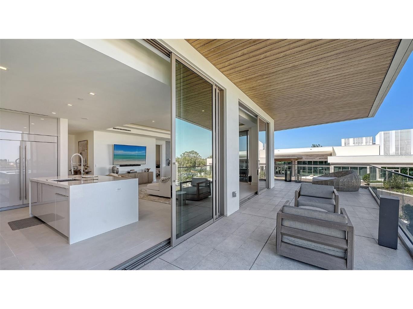 1591 Gulf Of Mexico Drive #313 Longboat Key FL 34228 - GULF & SARASOTA BAY A4644494 image15