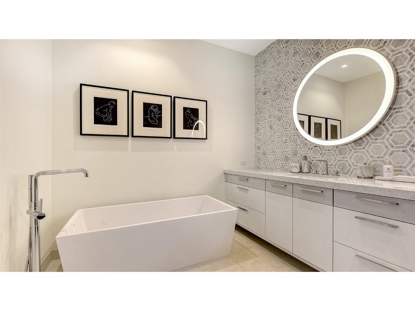 1591 Gulf Of Mexico Drive #313 Longboat Key FL 34228 - GULF & SARASOTA BAY A4644494 image27