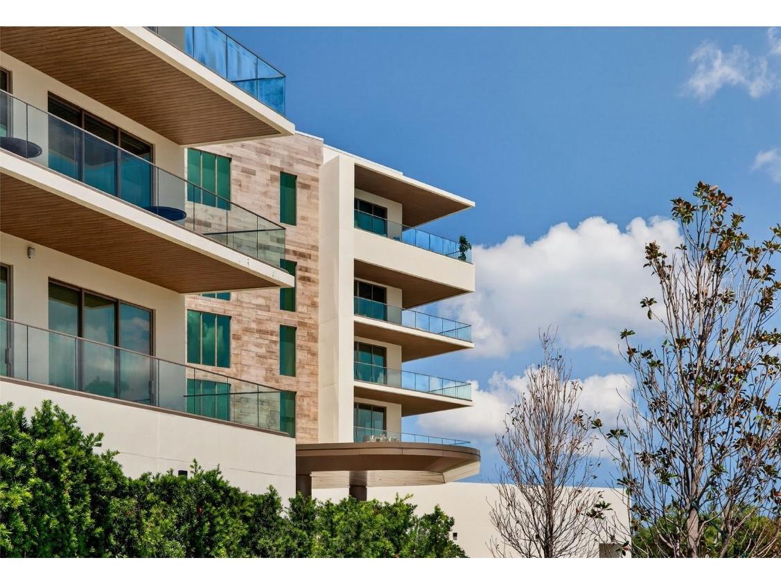 1591 Gulf Of Mexico Drive #410 Longboat Key FL 34228 - GULF OF MEXICO A4665293 image1