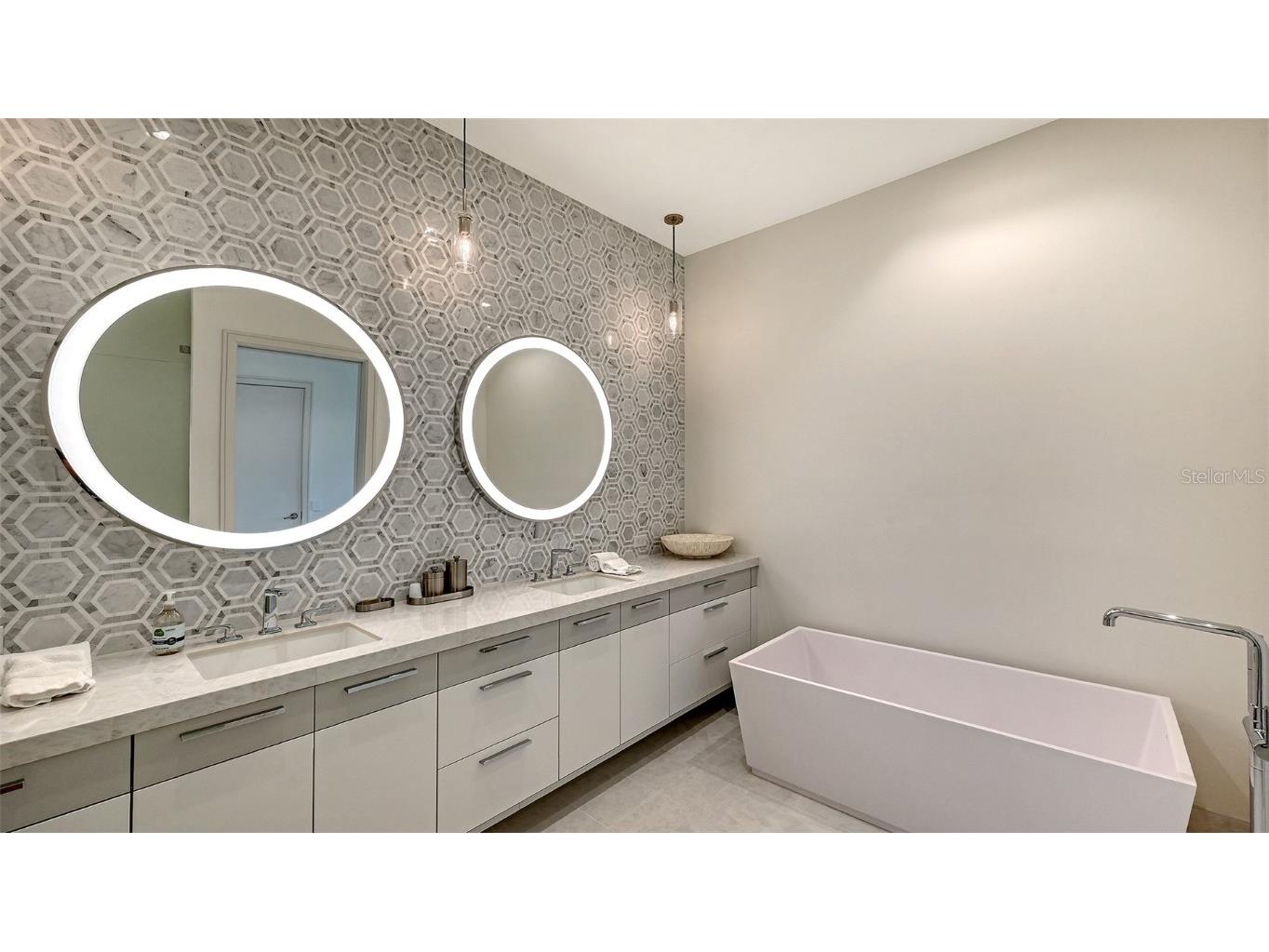 1591 Gulf Of Mexico Drive #512 Longboat Key FL 34228 - GULF OF MEXICO A4668544 image16