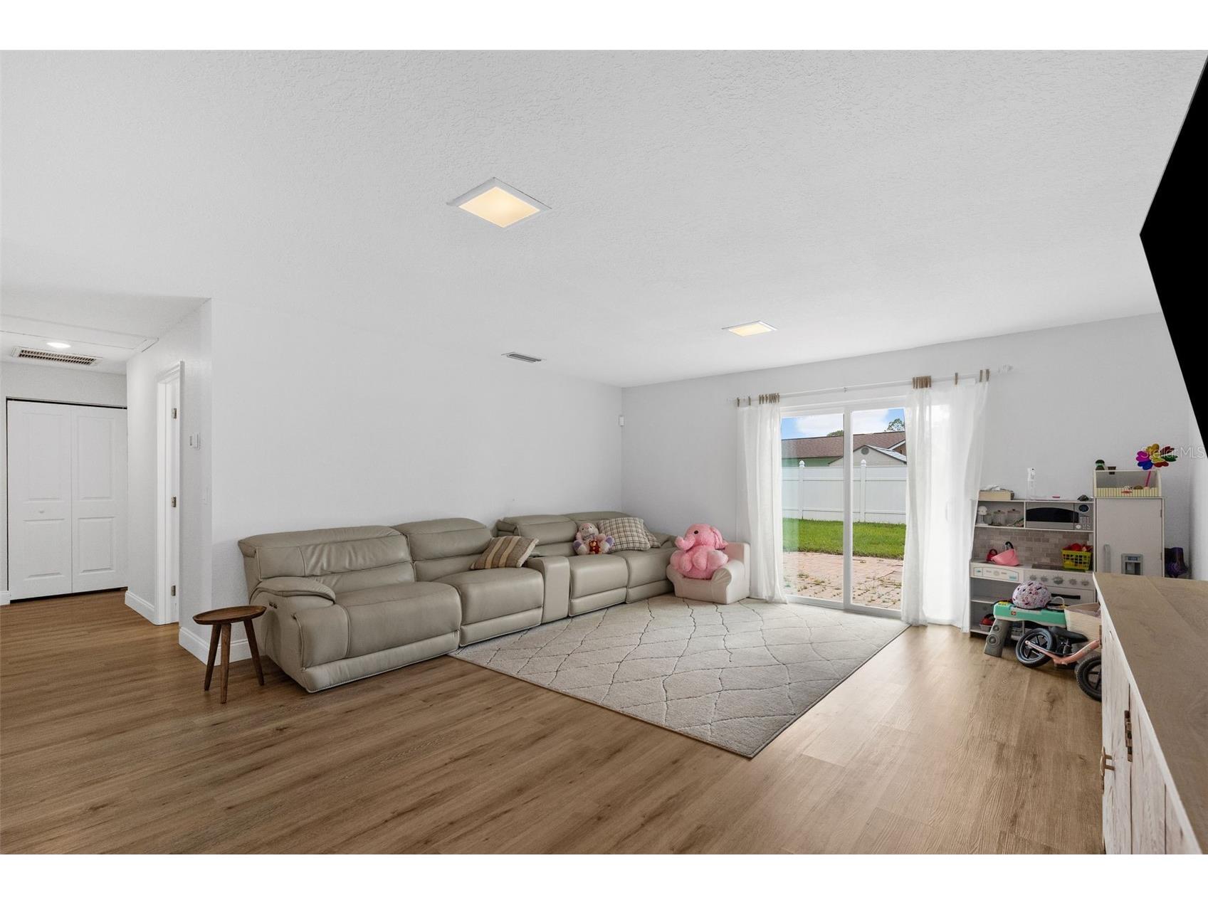 15917 Country Farm Place Tampa FL 33624 TB8515145 image10