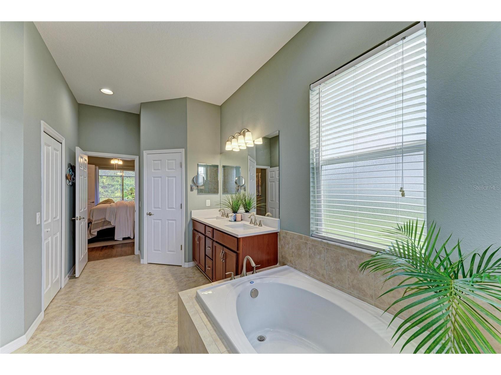 15918 31st Street E Parrish FL 34219 A4666156 image40