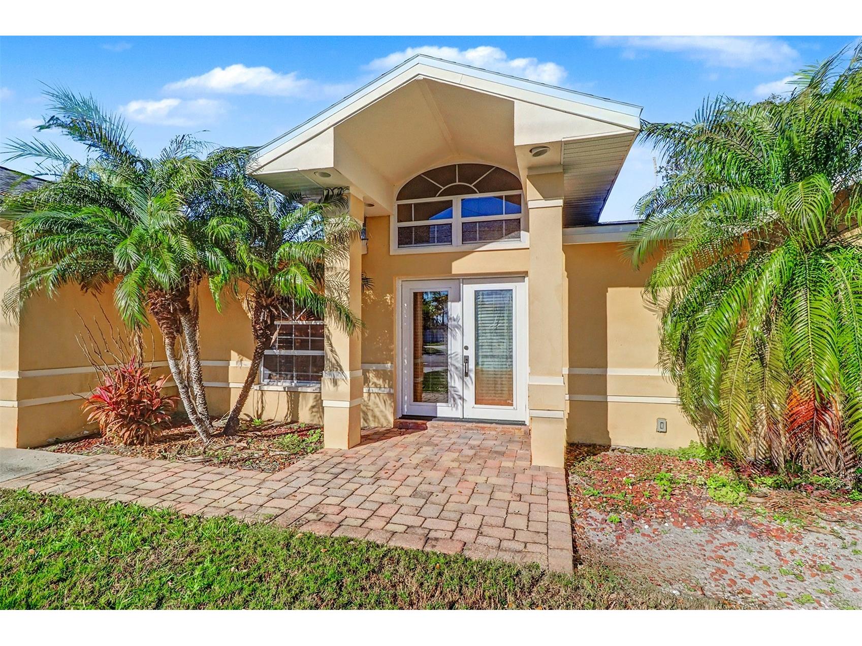 15918 Redington Drive Redington Beach FL 33708 TB8468865 image1