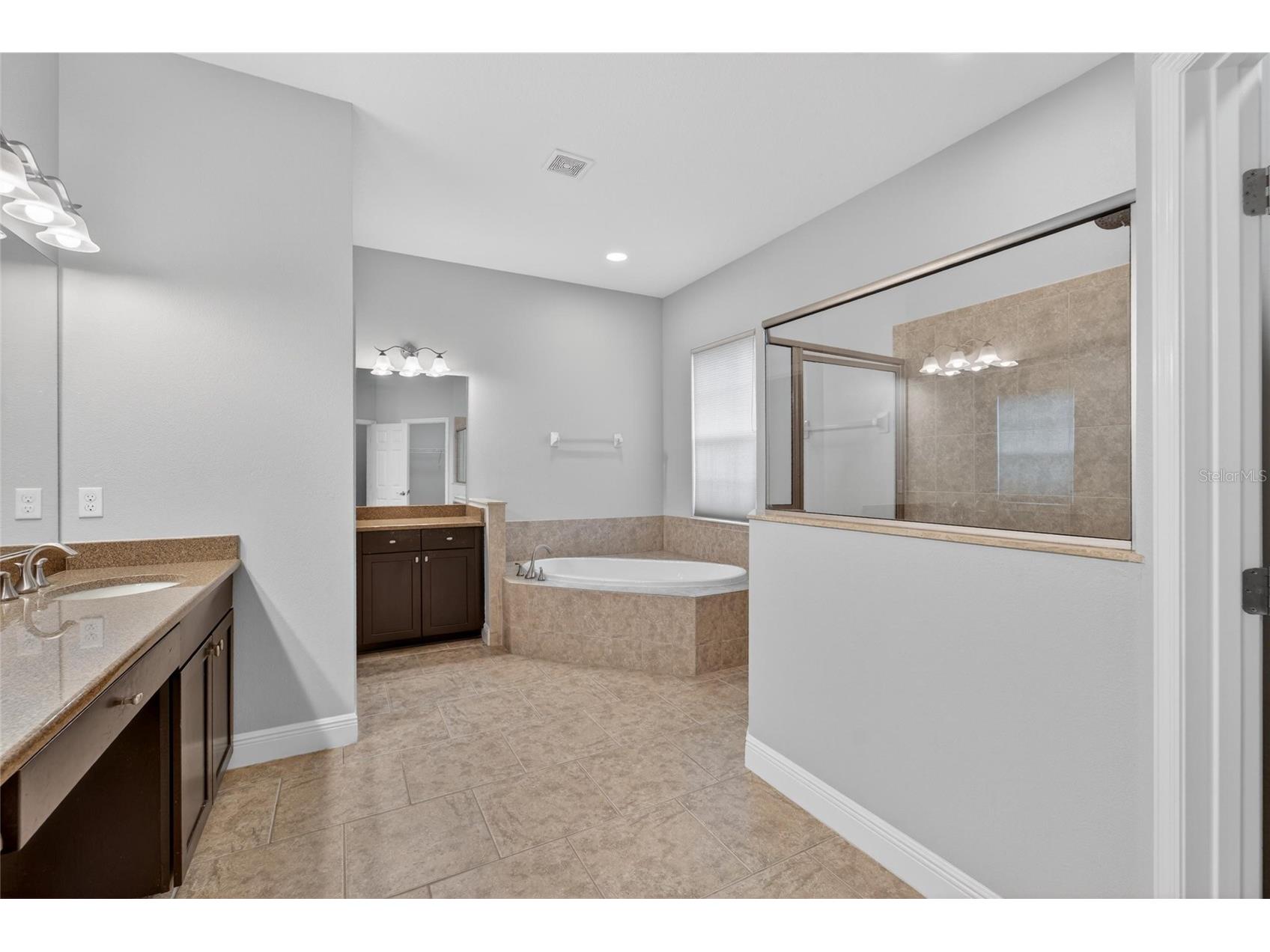 15921 Persimmon Grove Drive Lithia FL 33547 TB8490557 image57