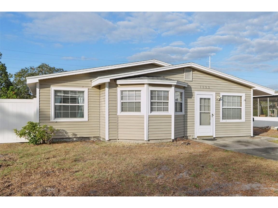 1593 76th Avenue N Saint Petersburg FL 33702 TB8322980 image1
