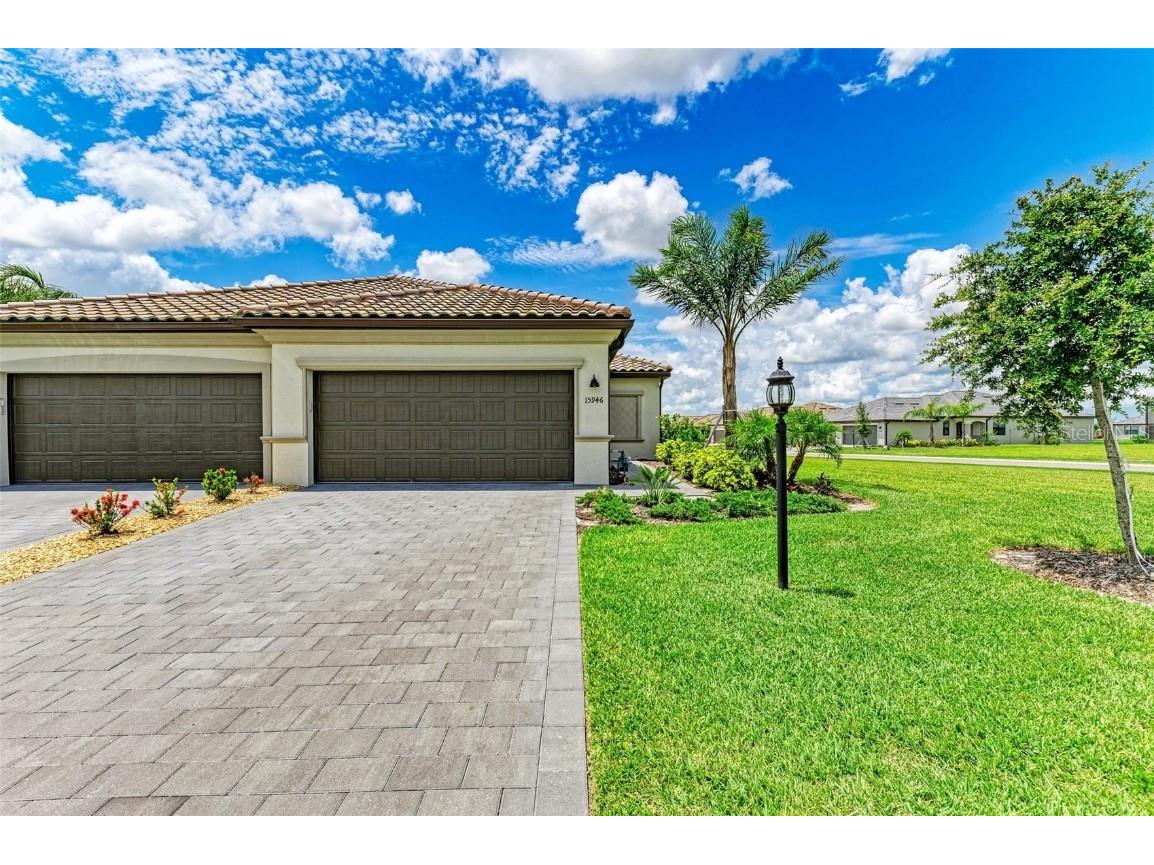 15946 Clear Skies Place Lakewood Ranch FL 34211 A4574580 image1
