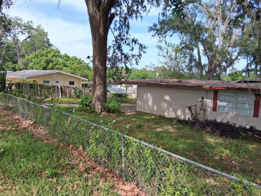 15948 14th Street Dade City FL 33523 OM700028 image1