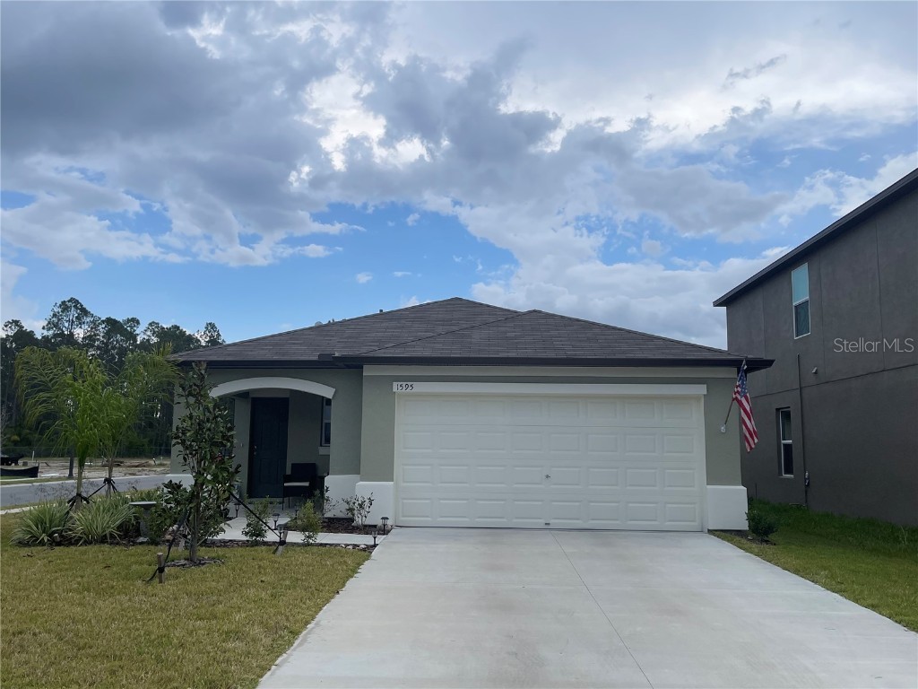 1595 Blacksmith Court Lakeland FL 33801 P4924935 image1