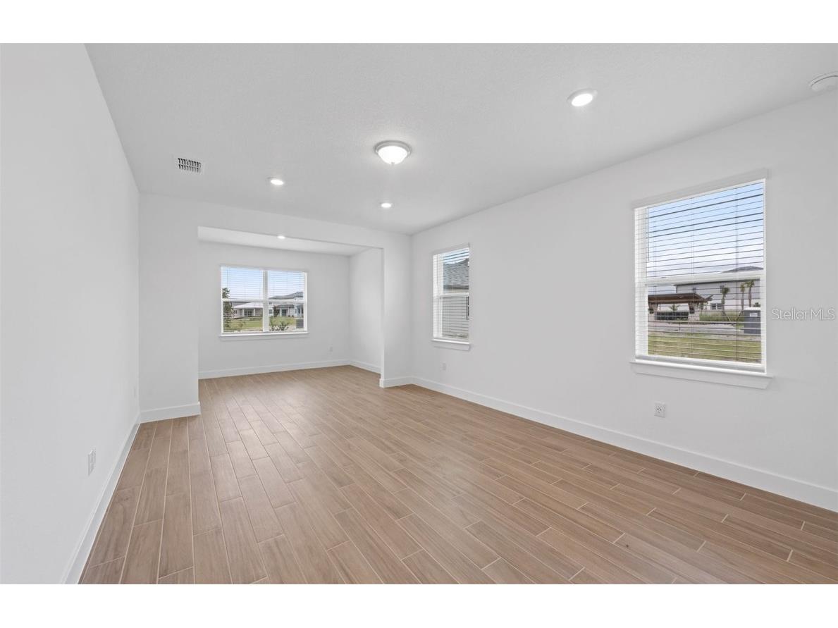 1599 Valier Point Zephyrhills FL 33541 TB8420014 image11