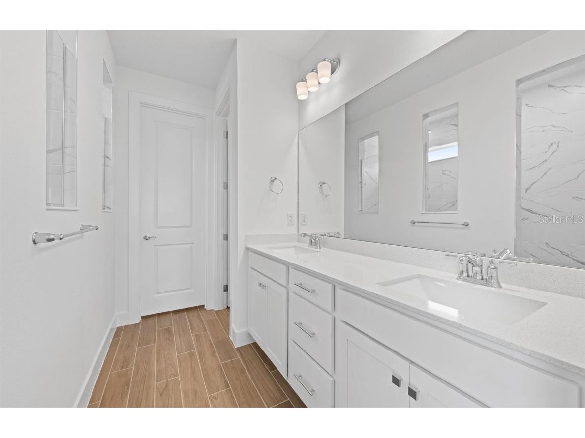 1599 Valier Point Zephyrhills FL 33541 TB8420014 image12