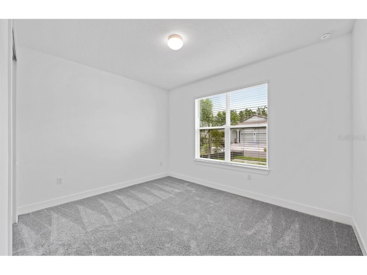 1599 Valier Point Zephyrhills FL 33541 TB8420014 image17