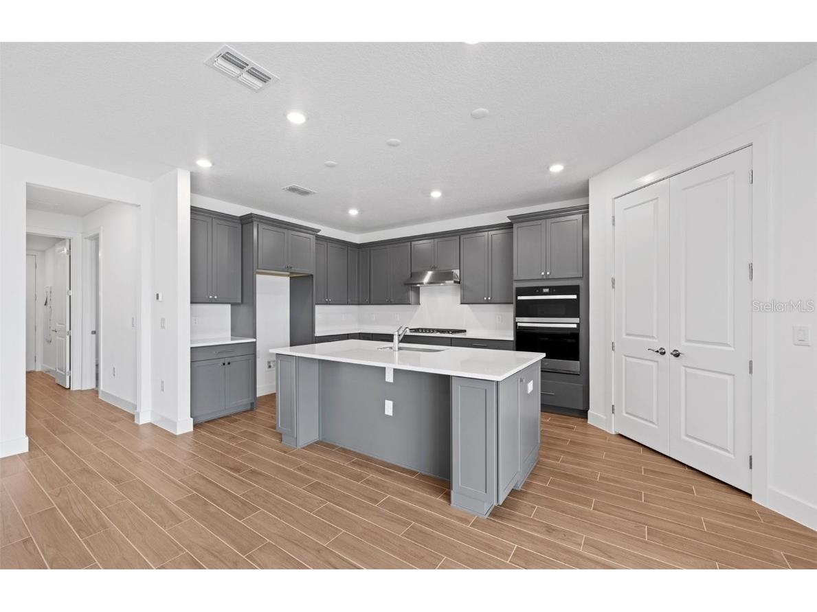 1599 Valier Point Zephyrhills FL 33541 TB8420014 image4