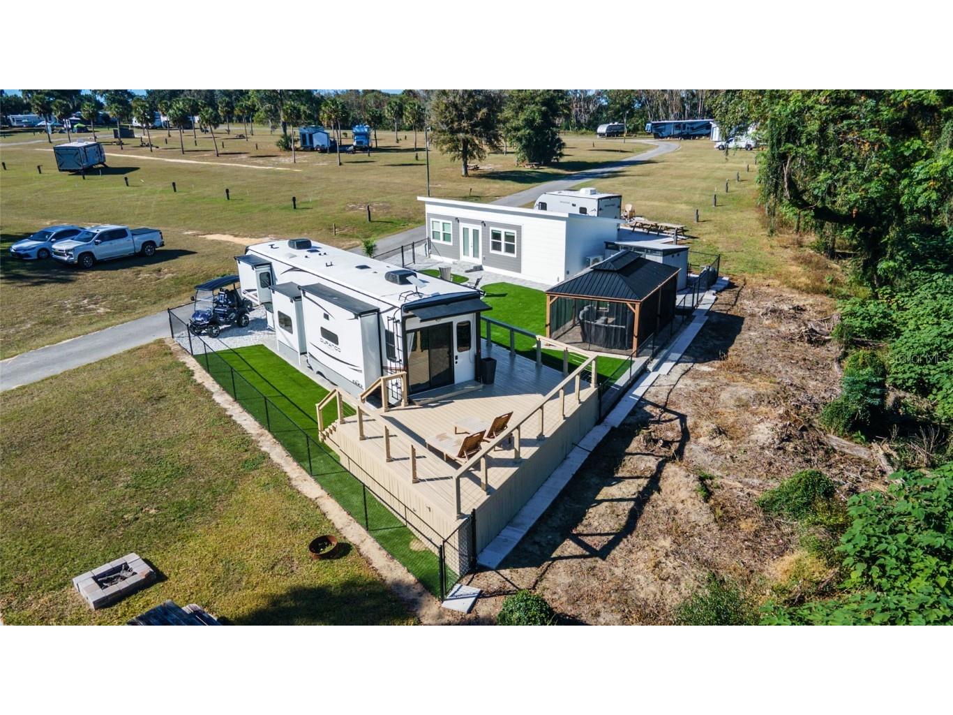 15991 NE 243rd Place Road #351 & 352 Fort Mc Coy FL 32134 - LAKE OCKLAWAHA OM690355 image3