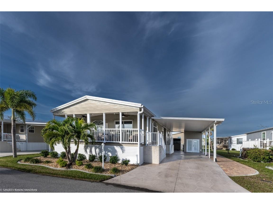 16 Freeman Avenue Punta Gorda FL 33950 C7486541 image1