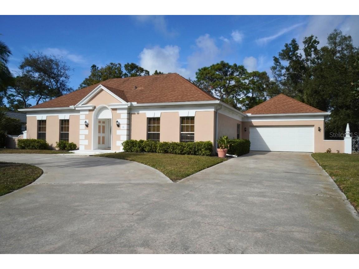 16 Golf View Drive Englewood FL 34223 A4676128 image1