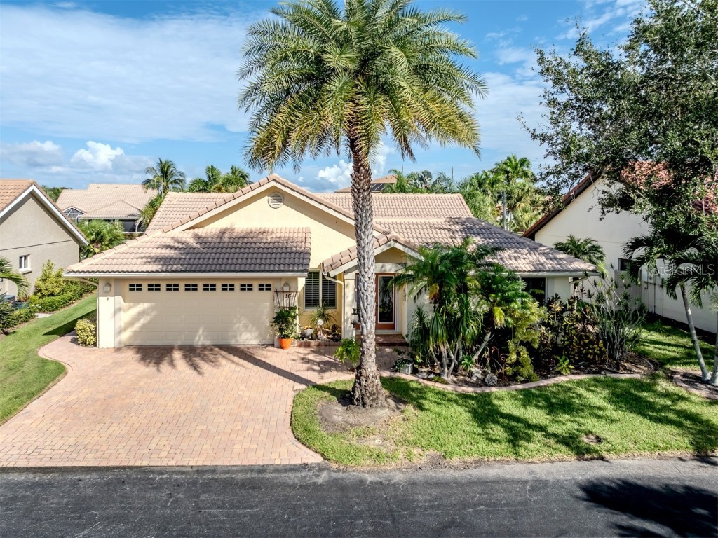 16 Inlets Boulevard #16 Nokomis FL 34275 A4618728 image1